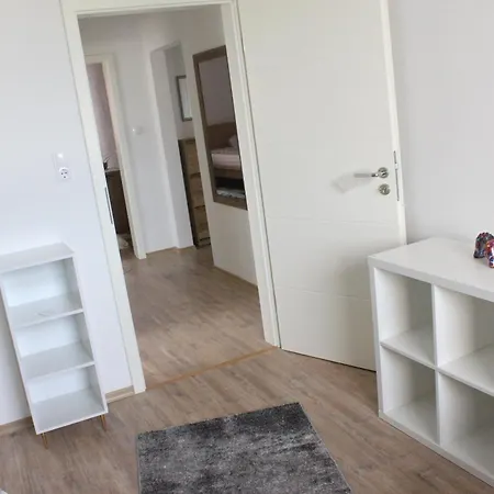 1 In Dreizimmer Innenstadt Ferien *