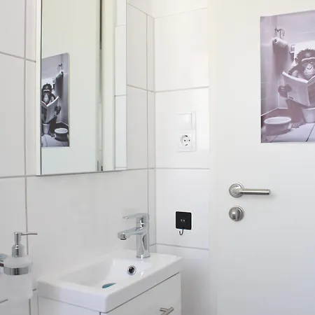 1 In Dreizimmer Innenstadt Ferien Apartment