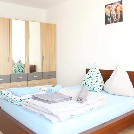 1 In Dreizimmer Innenstadt Ferien 렘고