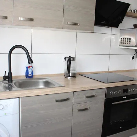 아파트 1 In Dreizimmer Innenstadt Ferien