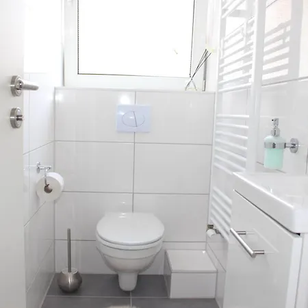 아파트 1 In Dreizimmer Innenstadt Ferien *